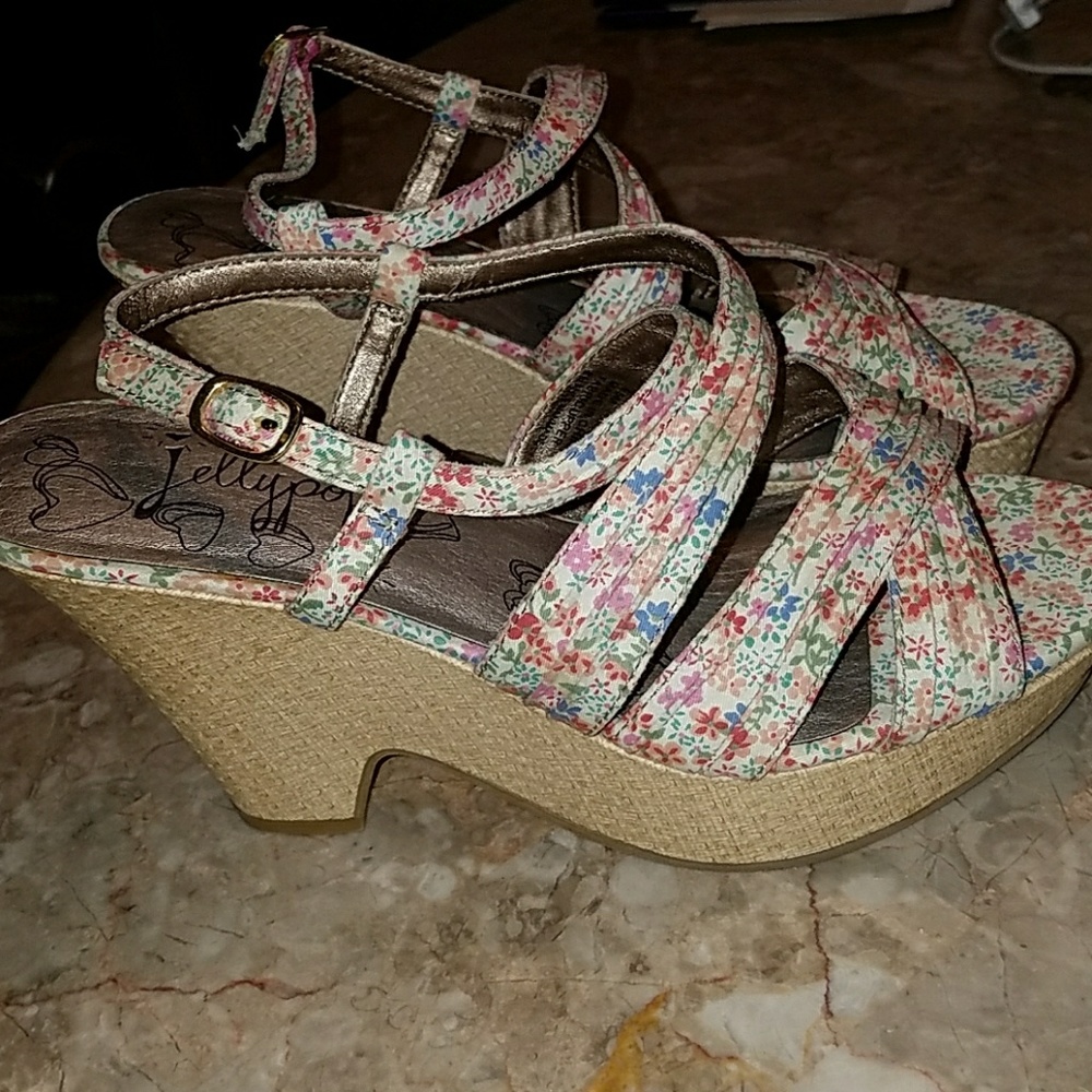 Shoes - Picture 3 of 3